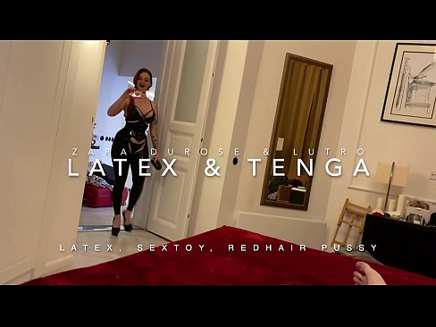 ❤️ Njerka flokëkuqe me kostum latex e qitur nga njerku Qyrje tek ne ❤