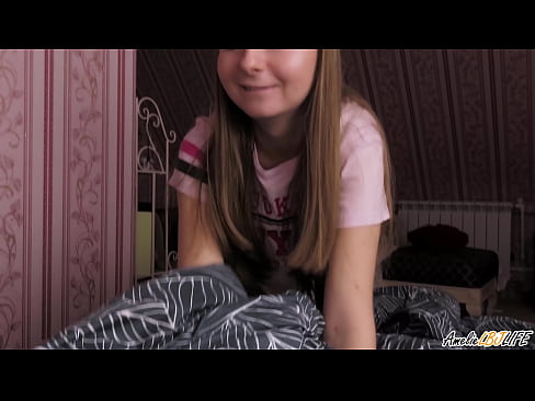 ❤️ Blondie thith thellë BFF-në e saj dhe merr spermë në gojën e saj Qyrje tek ne ❤