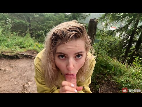 ❤️ Vajza gëlltitet sperma pas një blowjob publike - Eva Elfi Qyrje tek ne ❤