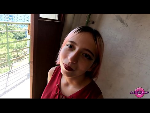 ❤️ Sensual student thith një të huaj në pjesën e jashtme - sperma në fytyrën e tij Qyrje tek ne ❤